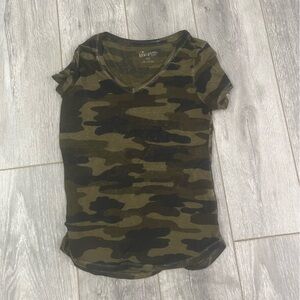 Lucky brand camo t-shirt